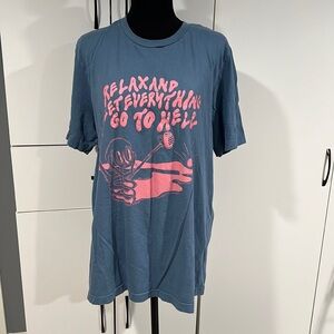 Emma Atterbury fun T-shirt‎ . Size XL